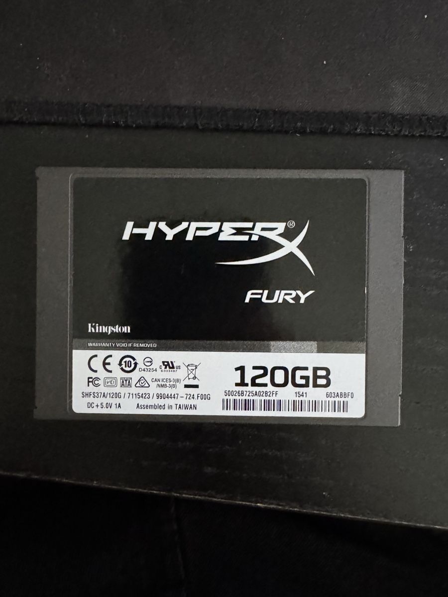 Kingston Harddisks: Kingston SSD – Neu (gemäss Beschreibung) aus Ebikon von mla_2x6b