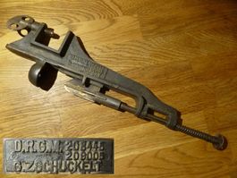 Antike Kirschentkerner G.Zschuckelt D.R.G.M Entsteiner Eisen