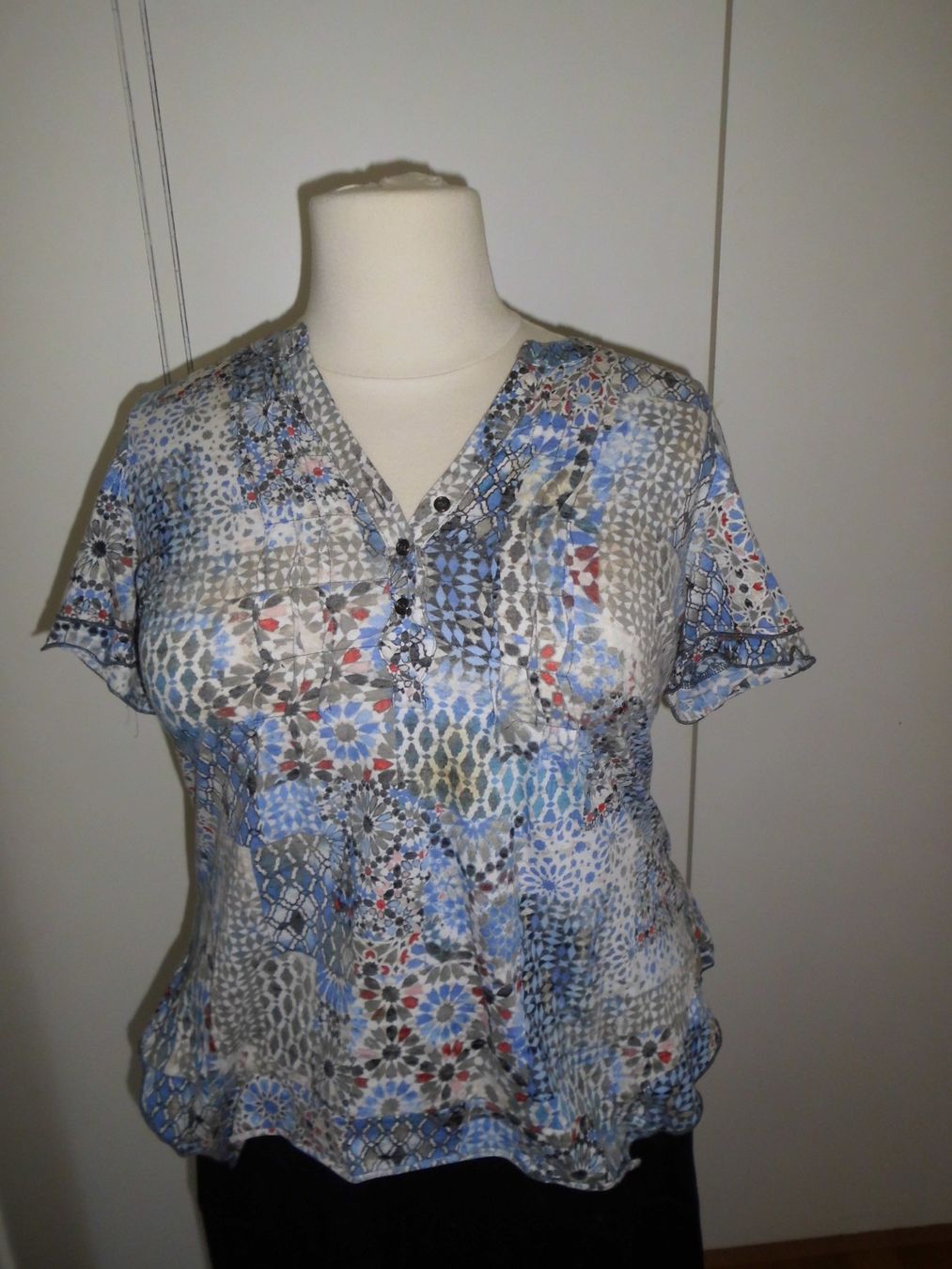 C&A T-shirt: T-shirt jersey bleu T. 44 – Usato da Marin-Epagnier venduto da Madja