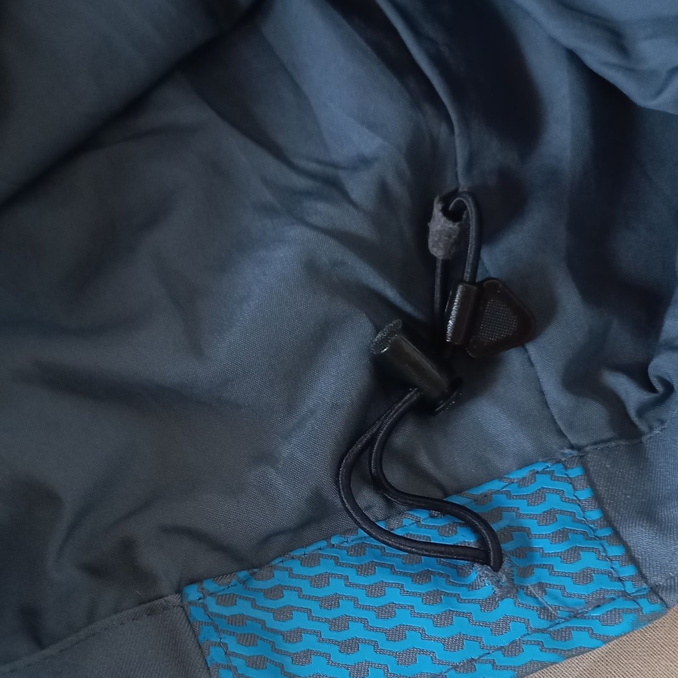 Nike Pantaloni: Nike Trackpant (L) – Nuovo (secondo la descrizione) da Chamoson venduto da Sapoloshop 2