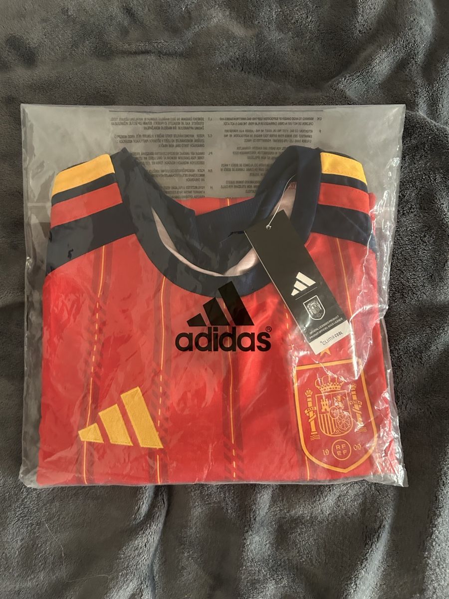 Adidas Leibchen & Hosen: WM26 Fan Spanien Pedri Jersey – Neu und originalverpackt aus Effretikon von PrimeTimeB 2
