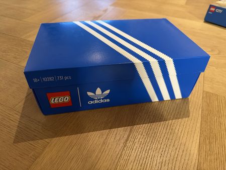 Neues Lego Adidas Superstar Set 10282 - UNGEÖFFNET