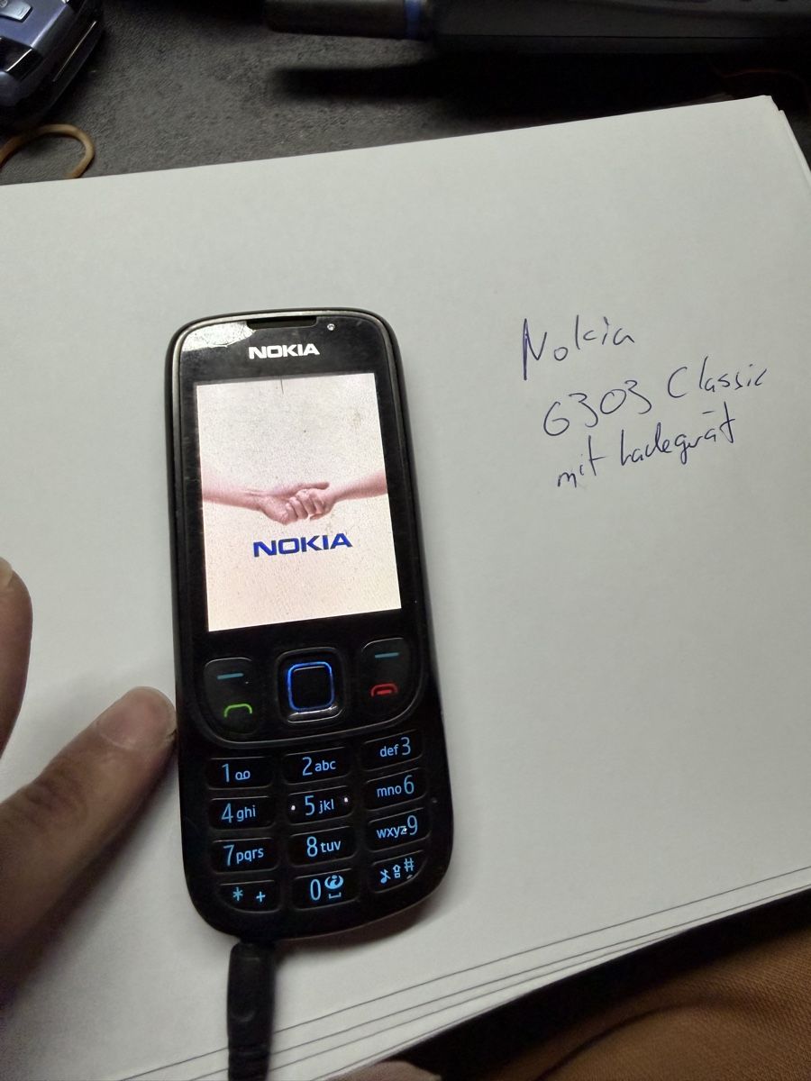Nokia Telefoni cellulari / Smartphones: Nokia 6303 mit Akku und Ladegerät – Usato da Wettingen venduto da NickInc
