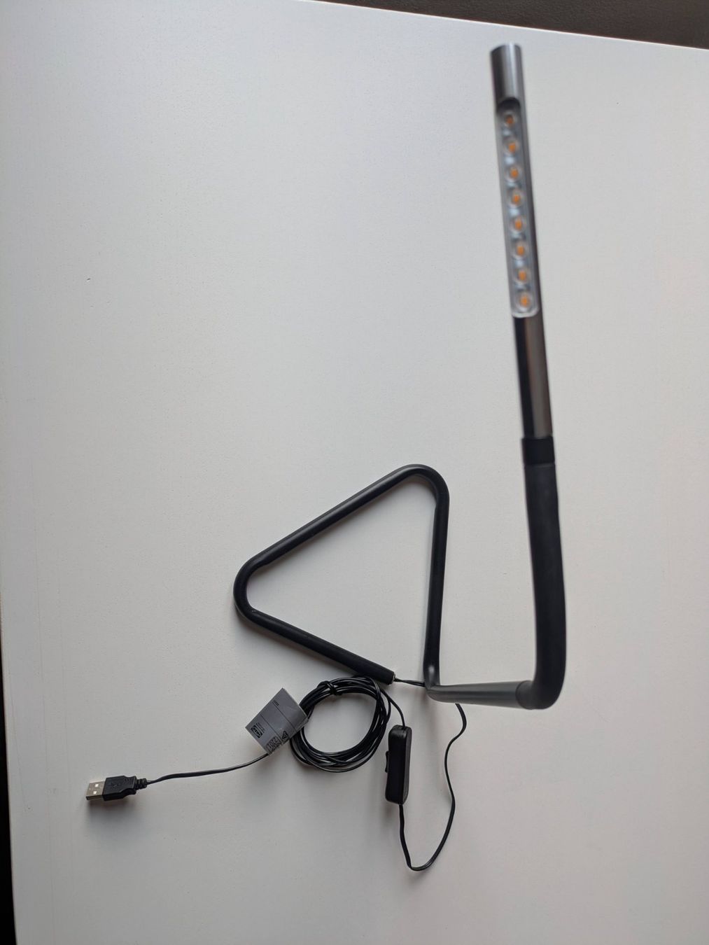 Ikea Lampade: Ikea Harte LED USB Table Lamp Color Black – Usato da Olten venduto da at_sellstuff 2