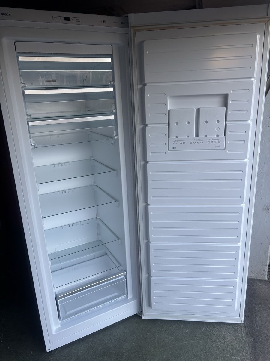 Bosch Congélateurs: Gefrierschrank BOSCH No FROST – D'occasion à Gränichen par R.7 4