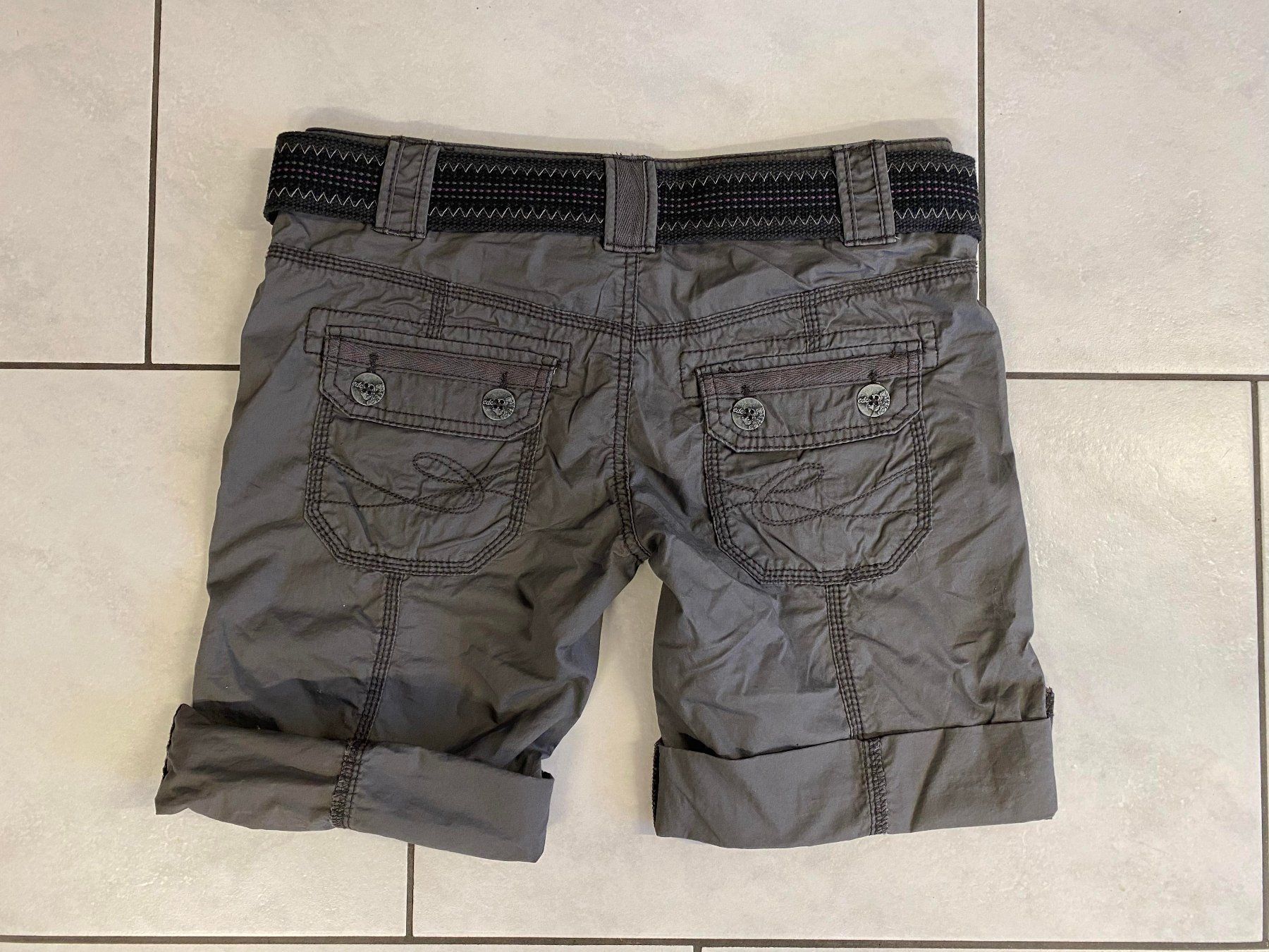 Esprit Hosen: Shorts Esprit Play Braun - Grösse 34 – Neu (gemäss Beschreibung) aus Eschenbach SG von Peachick 1