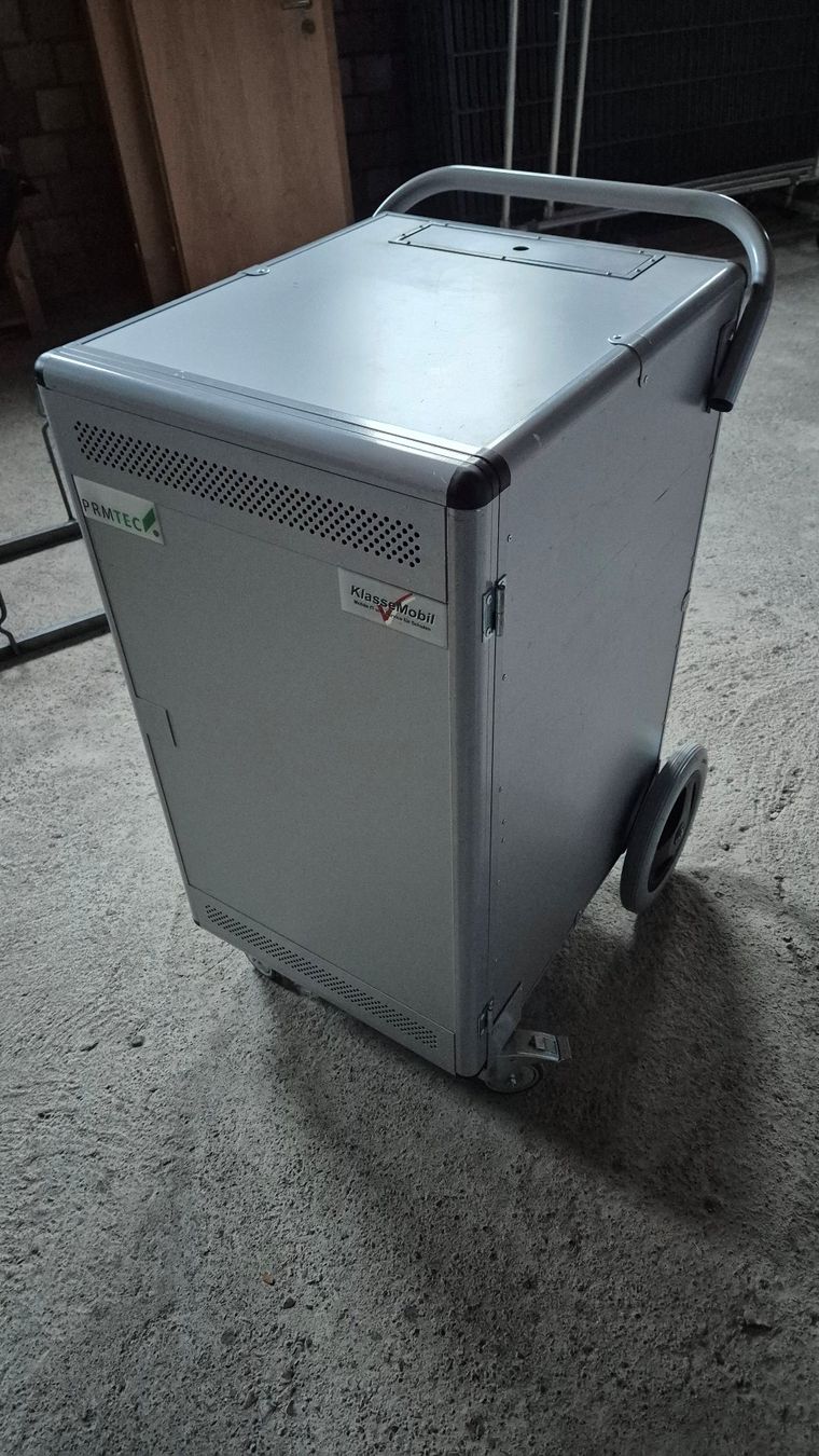 Valigie & Borse: Laptopwagen / Notebookwagen – Usato da Einsiedeln venduto da jue_6lvs