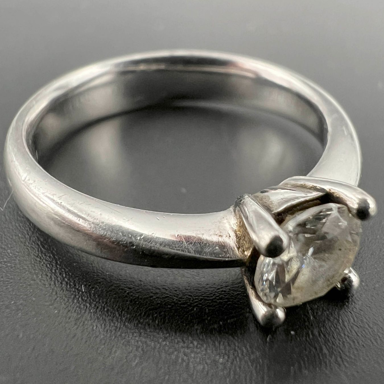 Anelli: Ring Silber 925 mit kleinem Stein, Gr. 60 – Usato da Häusernmoos venduto da Schmuckchratli 1