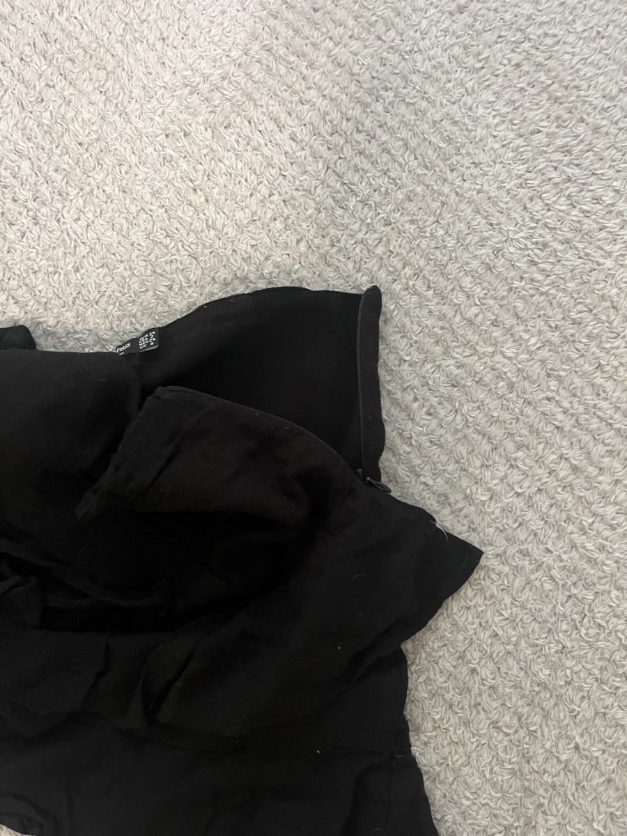 Stradivarius Gonne: black stradivarius pants-skirt – Usato da Füllinsdorf venduto da si.ja.35 5