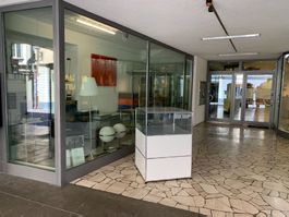 USM Laden Vitrine Lieferung Gratis