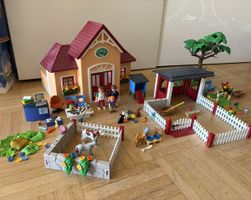 Playmobil-Tierklinik mit diversem Zubehör, gebraucht