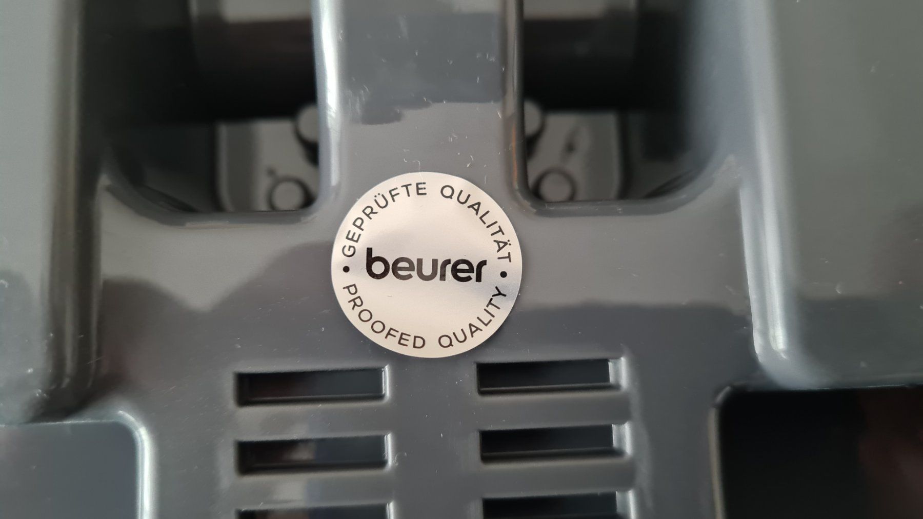 Beurer Dispositivi per massaggi: Fussmassagegerät Beurer FM 90 – Usato da Zürich venduto da Agios 5