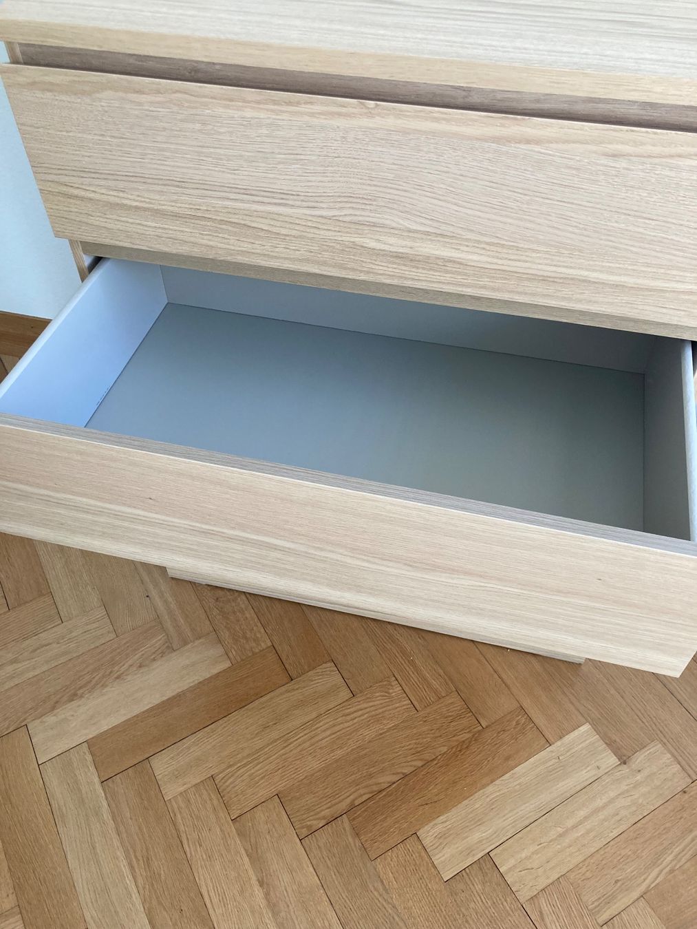 Ikea Kommoden: Kommode MALM IKEA fast neu – Gebraucht aus Zürich von ncg_7d7p 1