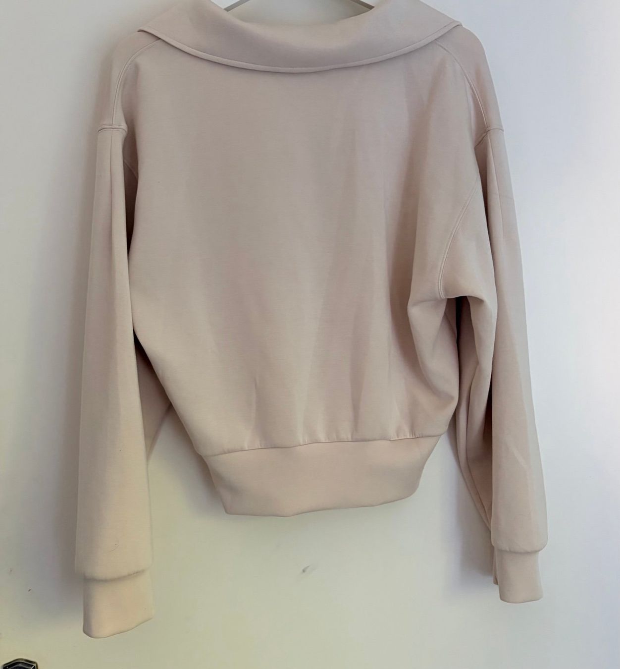 Stradivarius Pullover & Sweatshirts: Stradivarius beige polo sweatshirt – Neu (gemäss Beschreibung) aus Berikon von nao_5qbr 2