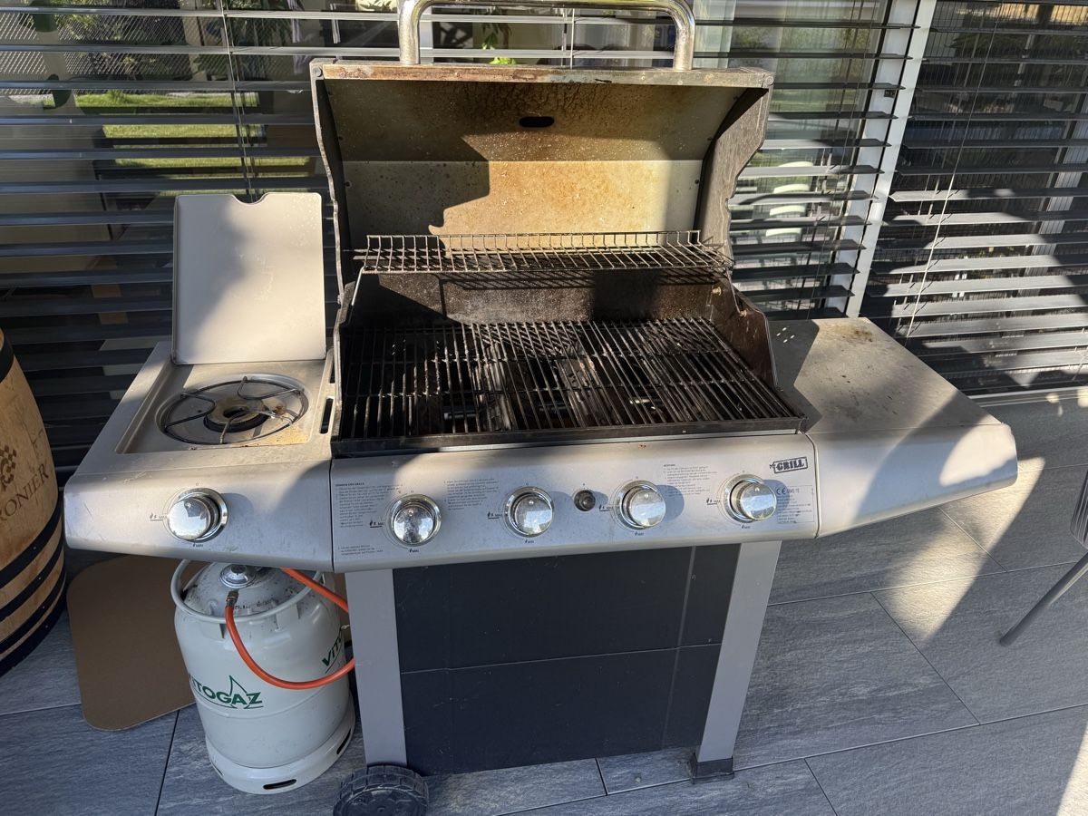 Griglie: Mr. Grill Gasgrill 4+1 Brenner  – Usato da Aarwangen venduto da Sirsamisvensson 3
