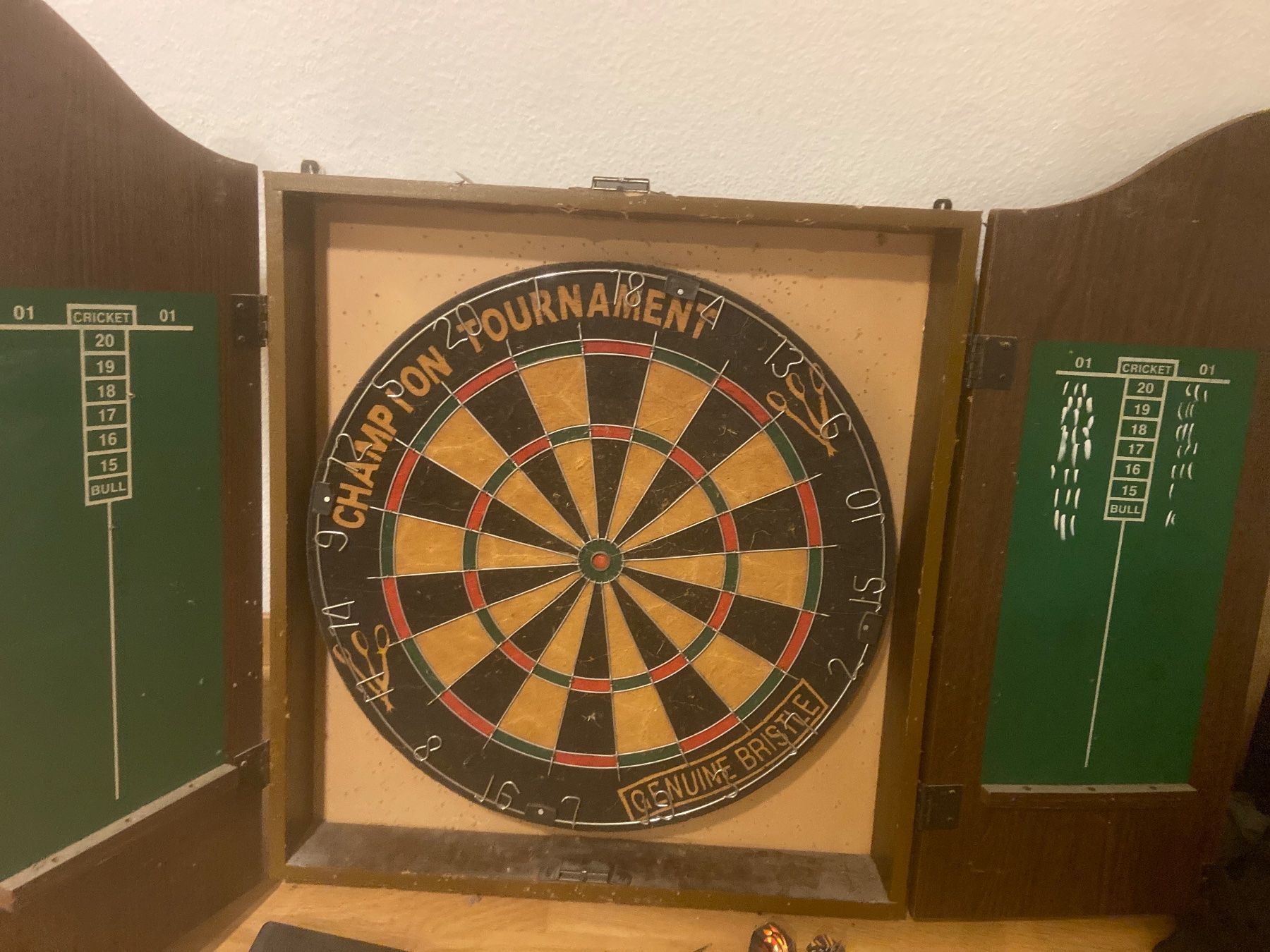 Tir à l'arc: Original English Bristle Dart Board – D'occasion à Meilen par rowland534 1