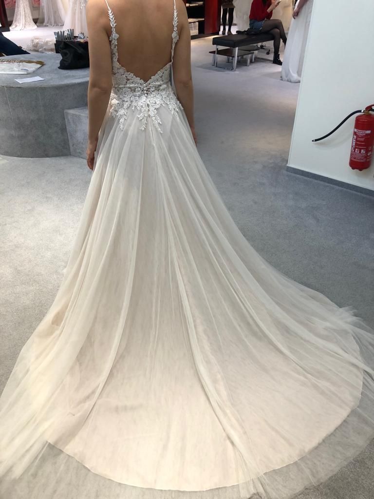 Vestiti: Ungetragenes Brautkleid Grösse 38 – Nuovo e nell'imballaggio originale da Villmergen venduto da VNY 5