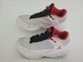 Jordan Max Aura 3 Sneaker – Weiß / University Red – Gr. 38.5