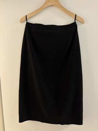 Eleganter schwarzer Midirock 