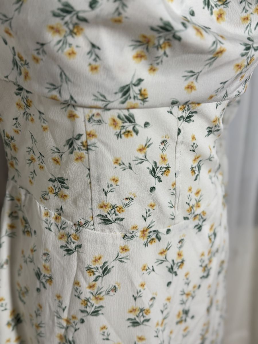 Boohoo Vestiti: Blumenmuster Kleid Gr. 42 – Usato da Wetzikon ZH venduto da el-lustigo2 2
