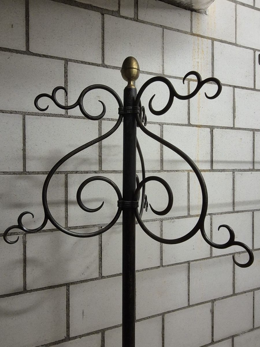 Altro in Decorazioni & Accessori: Garderobenständer aus Metall – Usato da Aarwangen venduto da Wikipr 1
