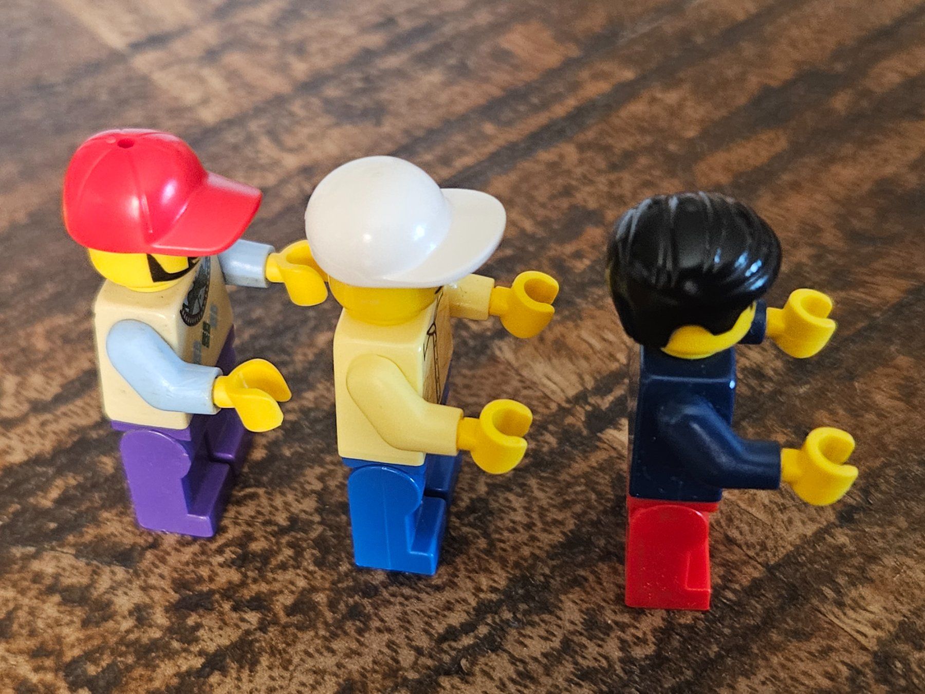 Lego Kit di costruzioni: lego lot de 3 figurines – Usato da Confignon venduto da Ecrofigs 3