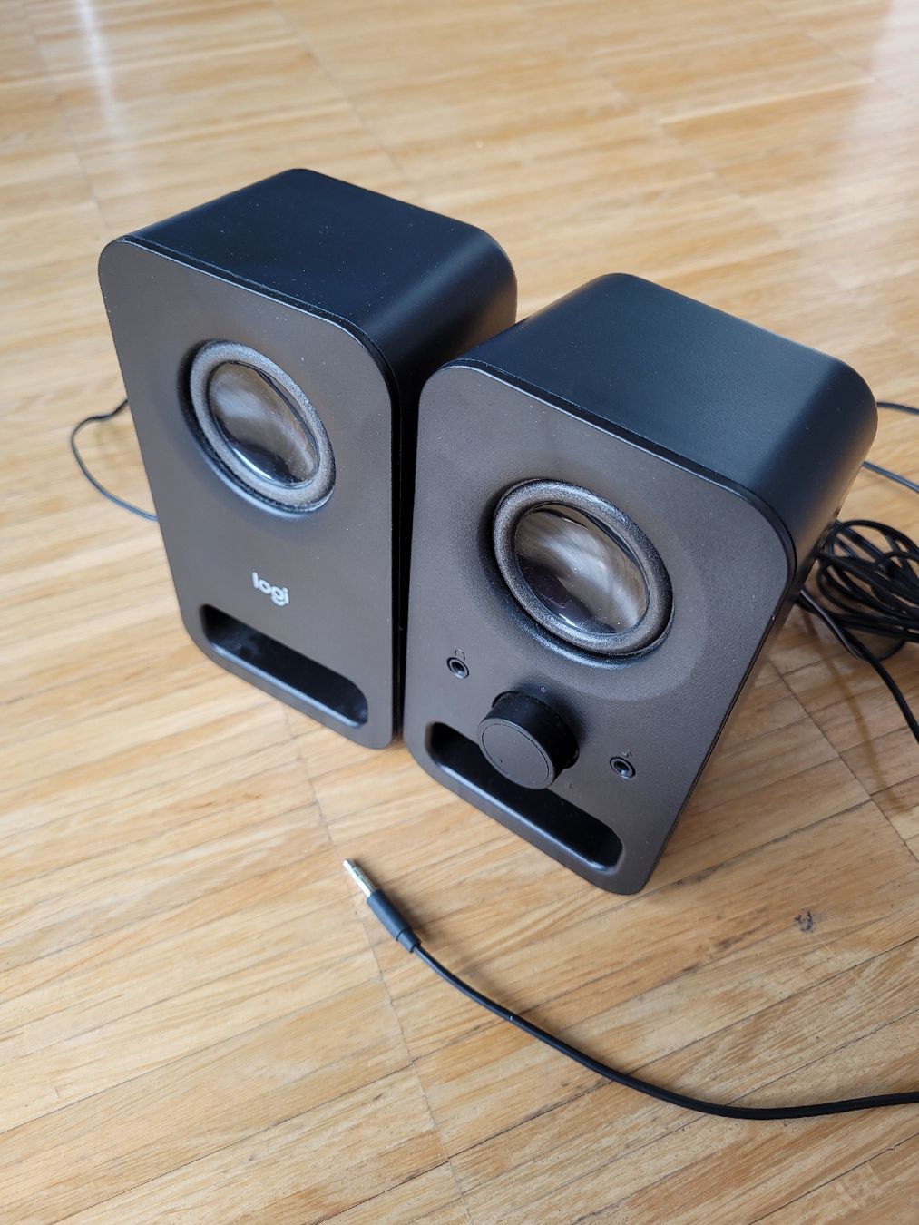 Logitech Casse acustiche: Logitech-Lautsprecher mit Netzteil – Usato da Uster venduto da 13smiley13
