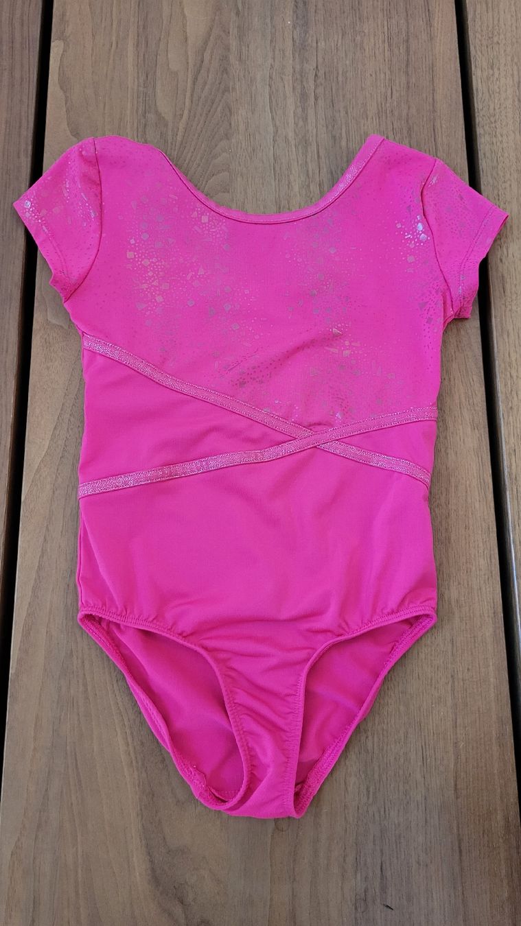 Anzüge: Turndress mit Hösli ca. Gr. 116 – Gebraucht aus Meierskappel von Melebo 1