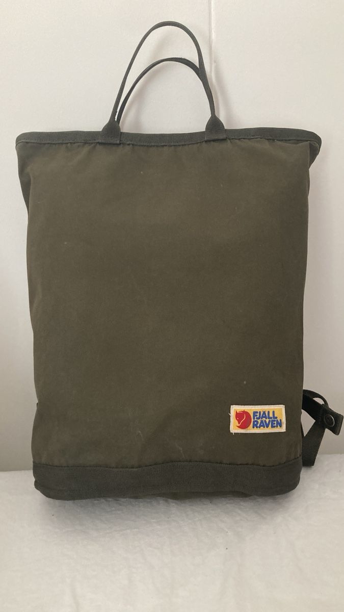Fjällräven Zaini: FJÄLLRÄVEN Rucksack – Usato da Zürich venduto da benebiene