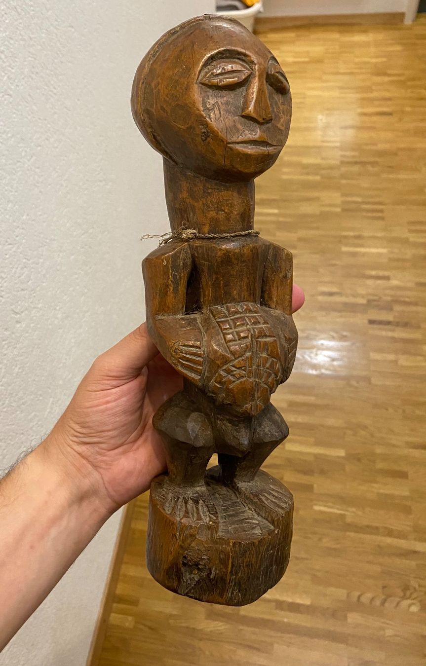 Figuren: Belle figure africaine bois – Gebraucht aus Grand-Lancy von sellart