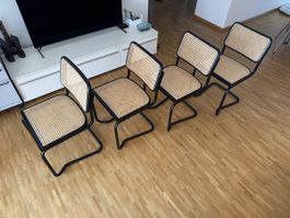 Freischwinger 4er Set, schwarz mit Rohrgeflecht, sehr guter 