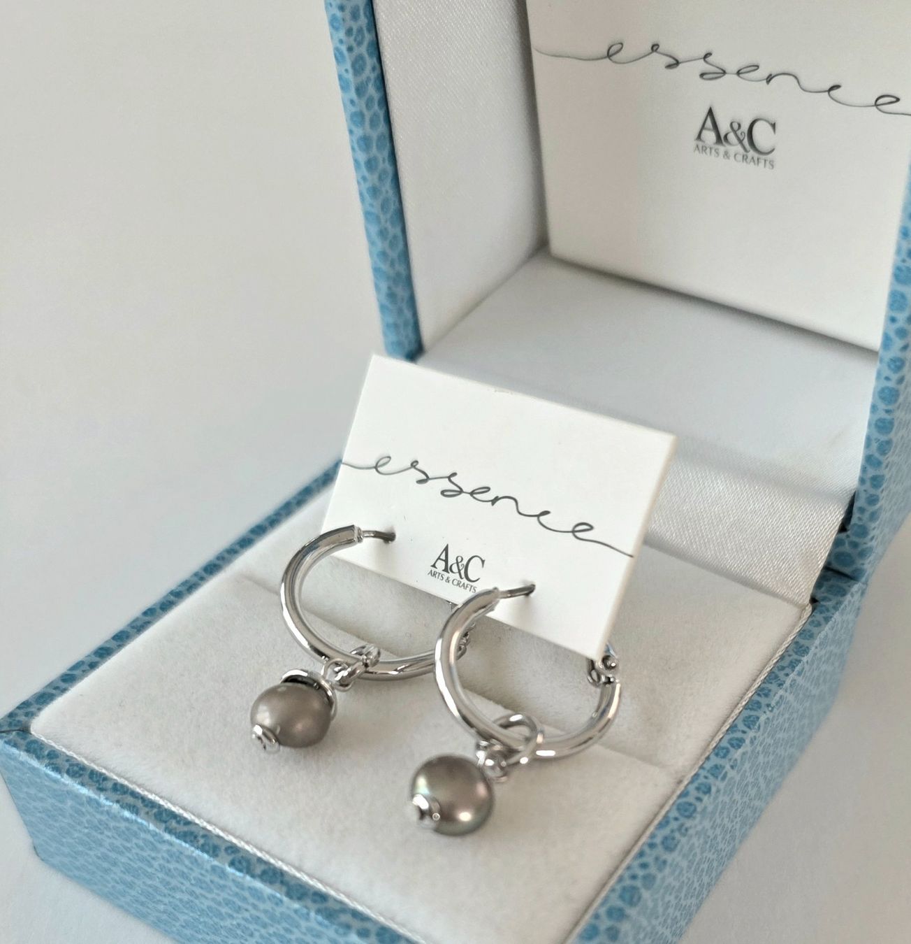 Boucles d'oreille: Design Creolen mit Perlen - A&C neu – Neuf avec emballage d'origine à Uetikon am See par Springdream 6