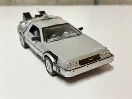 De Lorean DMC 12 Back to the Future Welly 1/24