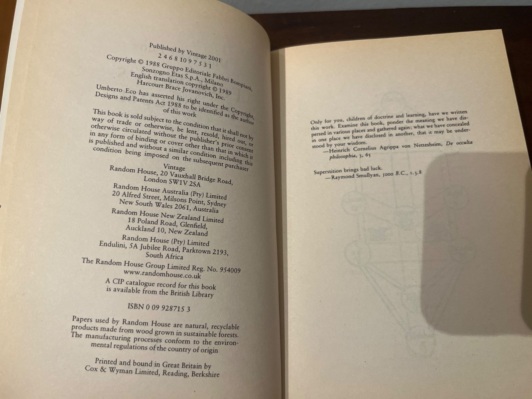 Libri: Buch - Umberto Eco, "Foucault's Pendulum", Englisch – Usato da Luzern venduto da Jiggy_8898 5