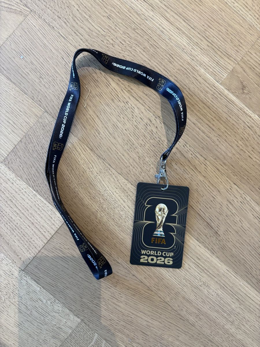 Fifa Plaketten & Abzeichen: FIFA World Cup 2026 fan ID – Neu und originalverpackt aus Zürich von sar_ck7h