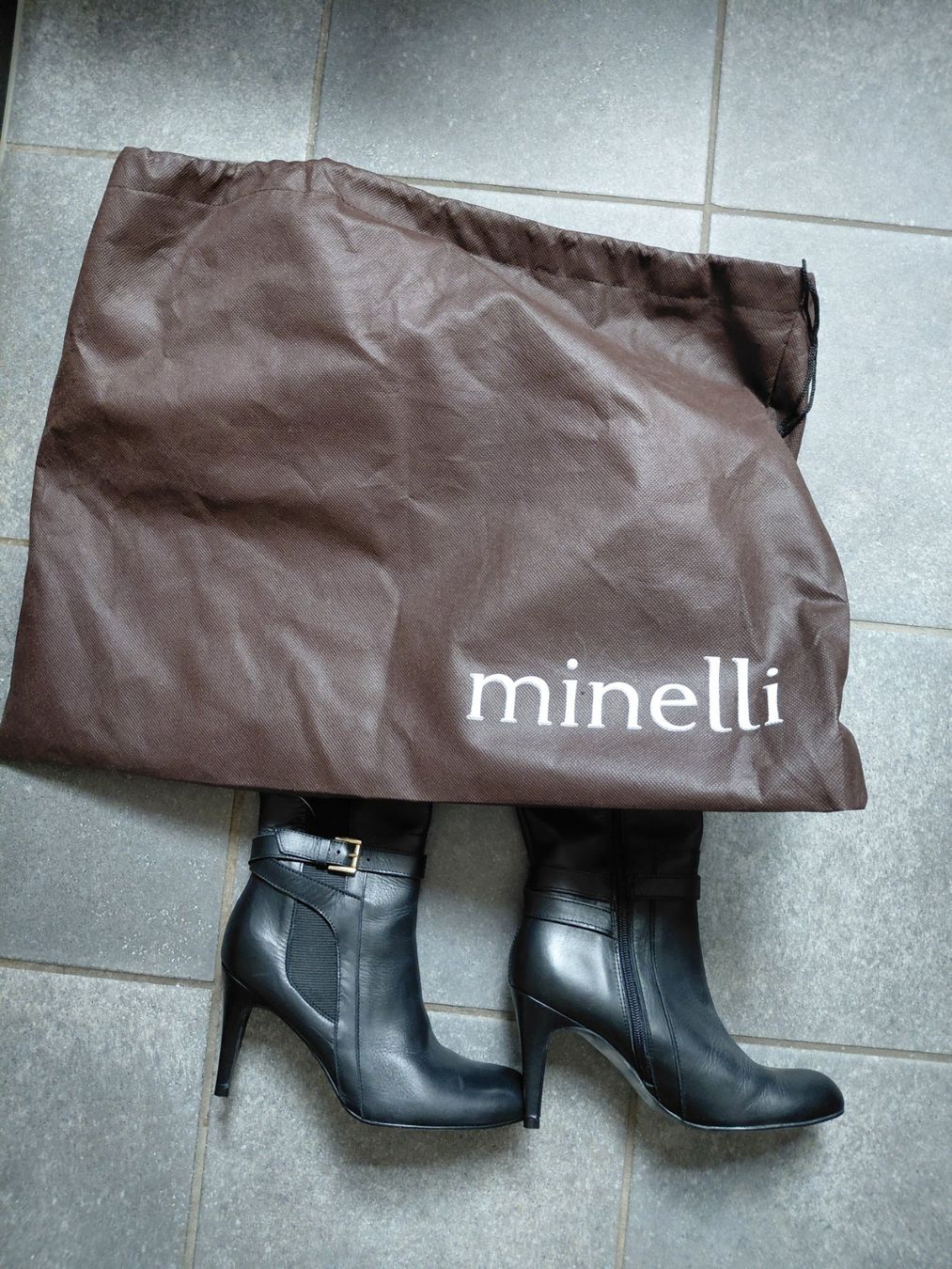 Scarpe da donna: Neuwertige Damen Minelli Stiefel gr 37 – Nuovo (secondo la descrizione) da Aesch BL venduto da shiva0211 3