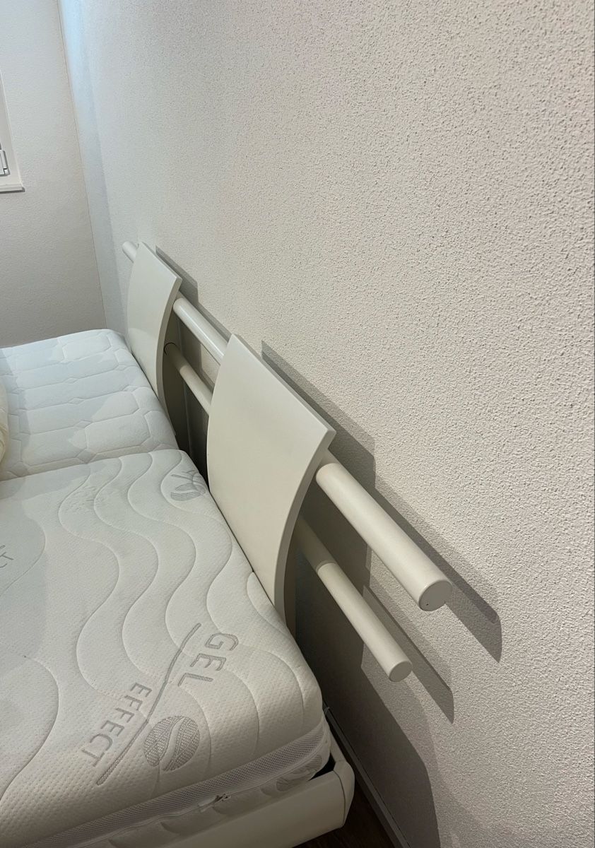 Betten: weisses Bettgestell, 180cm – Gebraucht aus Berikon von lea_6jq7 1