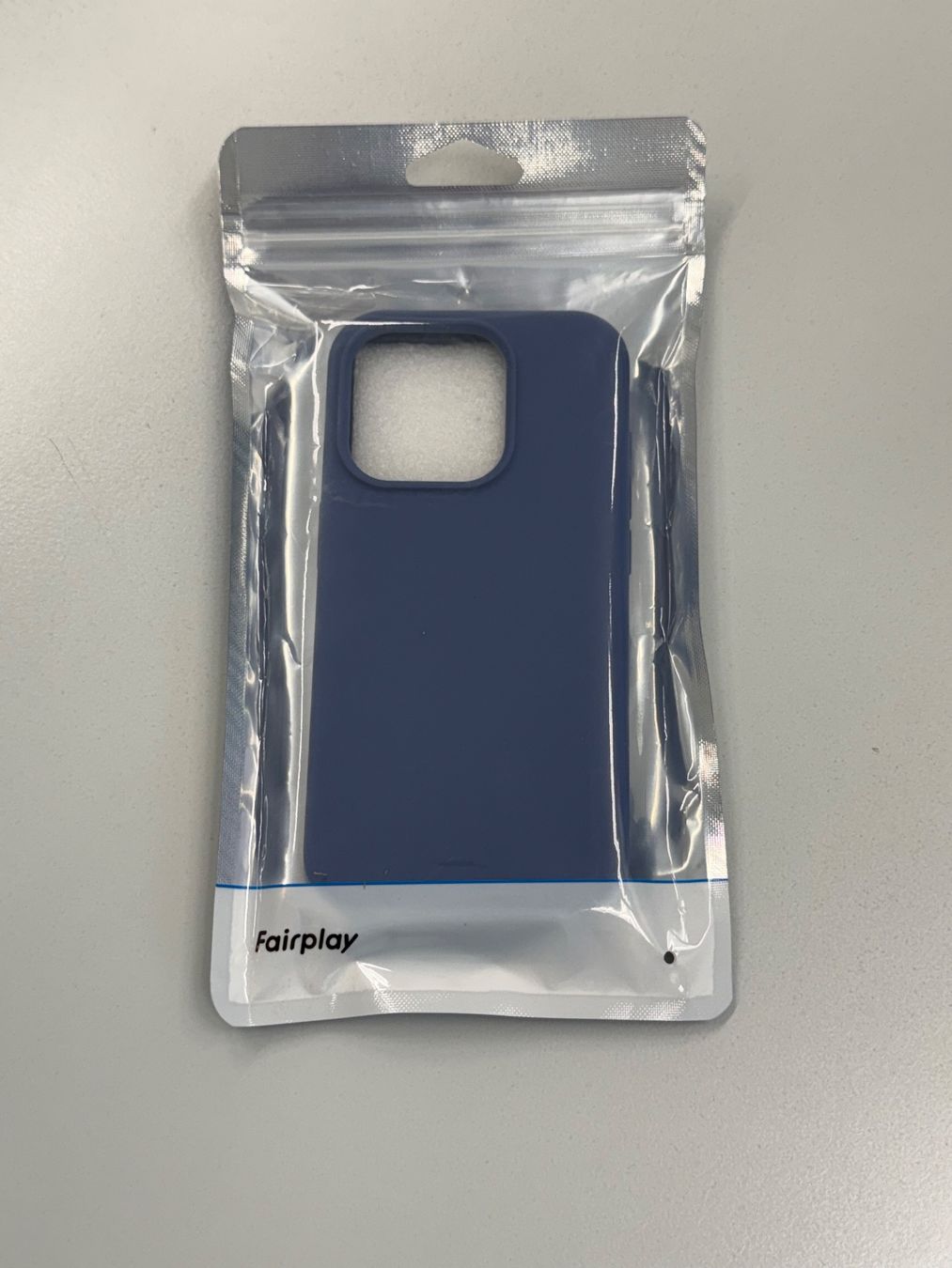 Apple Covers & Schutzfolien: Etui iPhone 15 Pro – Neu und originalverpackt aus Zug von ElPhone