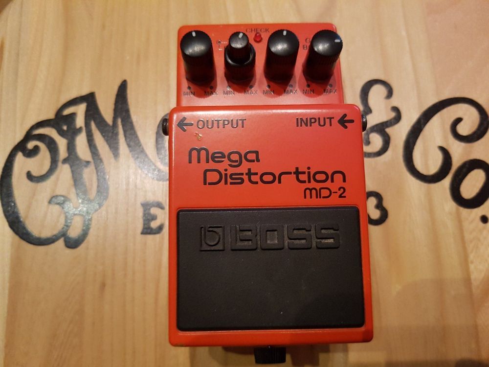 BOSS MEGA DISTORTION MD-2...☆ (Gebraucht) in Farnern für CHF 59 – mit ...