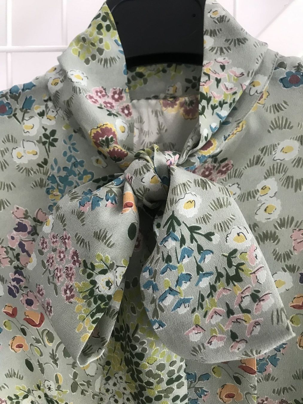 Valentino Camicette: Valentino Bluse, Gr. IT 38 – Nuovo (secondo la descrizione) da Kilchberg venduto da boudoir076 2