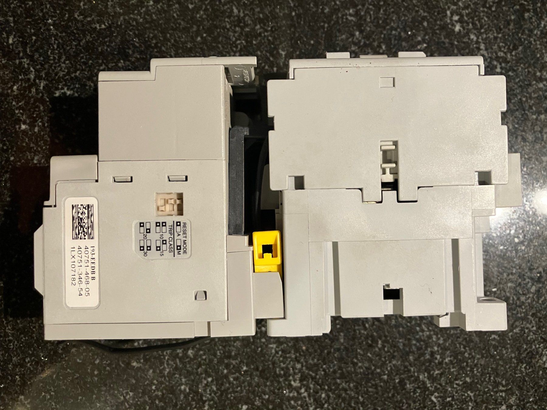 Elektronikbauteile: Allen Bradley 100-C1201 und 193-EEDB – Gebraucht aus Ried-Brig von Clsa 2