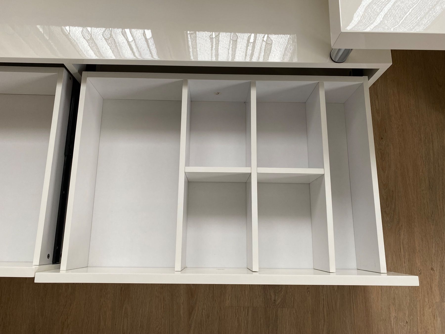 Mobili TV: Sideboard 2 Teile Hochglanz weiss mit 2 Schubladen – Usato da Appenzell Meistersrüte venduto da zongabolla 4
