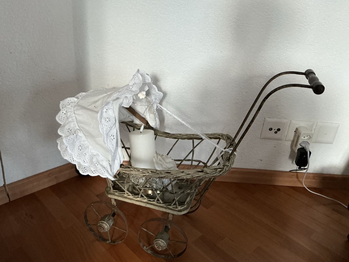 Carrozzine per bambole: Antiker Puppenwagen – Usato da Niederdorf venduto da Betonrose