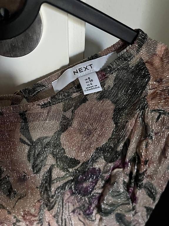Next Kleider: Kleid NEXT Blumenmuster Lurex CHF 48 – Gebraucht aus Winkel von mhubi67 2