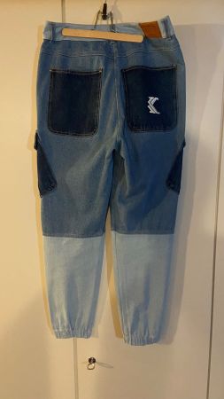 Jeans cargo bicolore bleu tendance, taille M