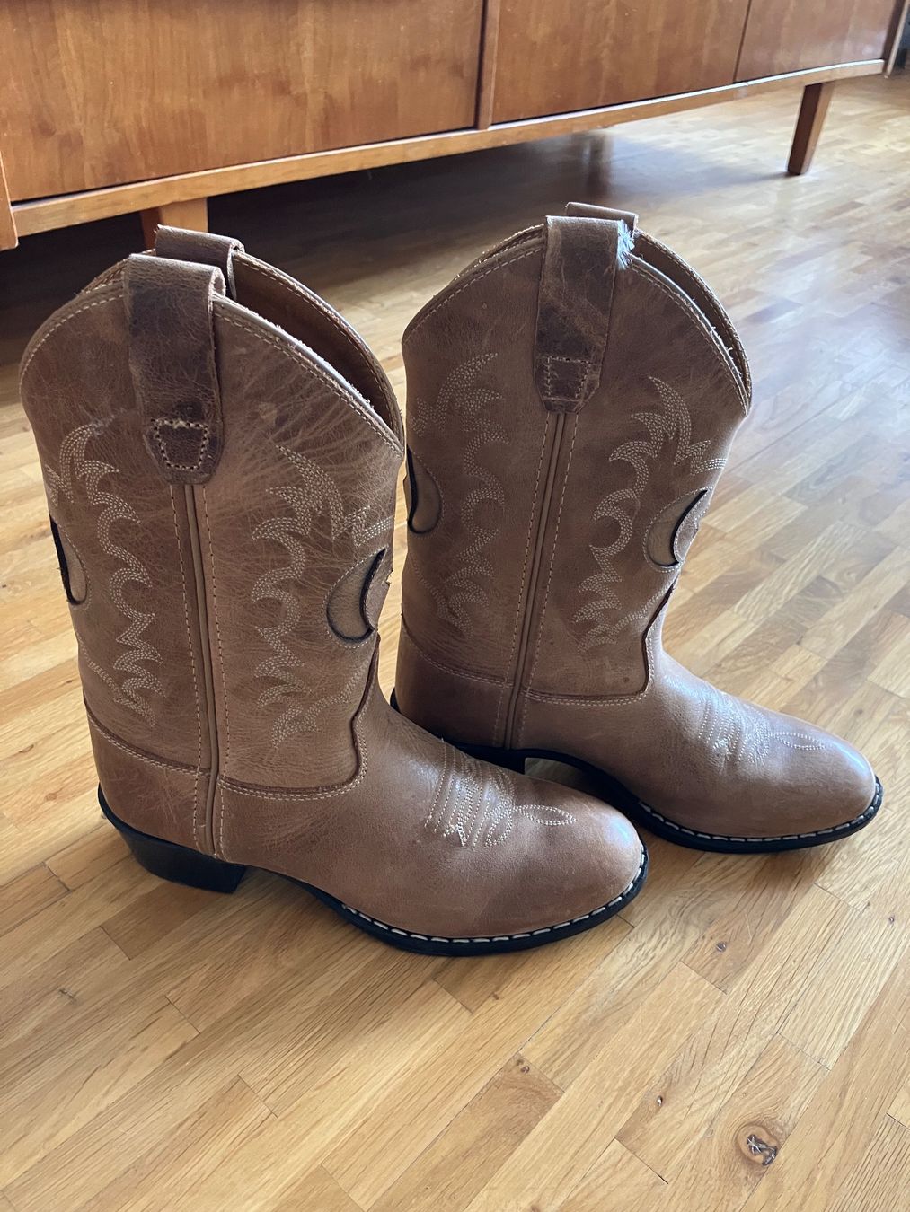 Scarpe per ragazze: Mädchen Cowboy Stiefel Gr. 33 – Usato da Basel venduto da Hamburg82 1