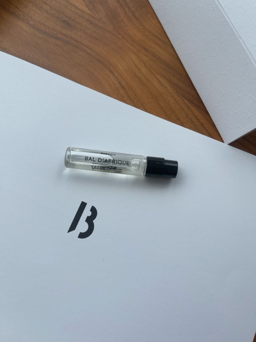 Byredo Profumi & Eau de Toilette: Byredo Bal d'Afrique, Eau de Parfum, 2ml. NEU – Nuovo e nell'imballaggio originale da Rüschlikon venduto da bur_7r8m 1