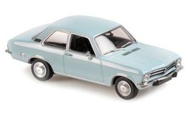 Opel Ascona A Phase I 1970-1973 hellblau 1:43 von MaXichamps