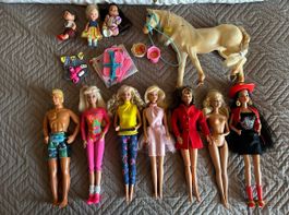 Vintage Barbie Puppen Konvolut mit Pferd und Zubehör