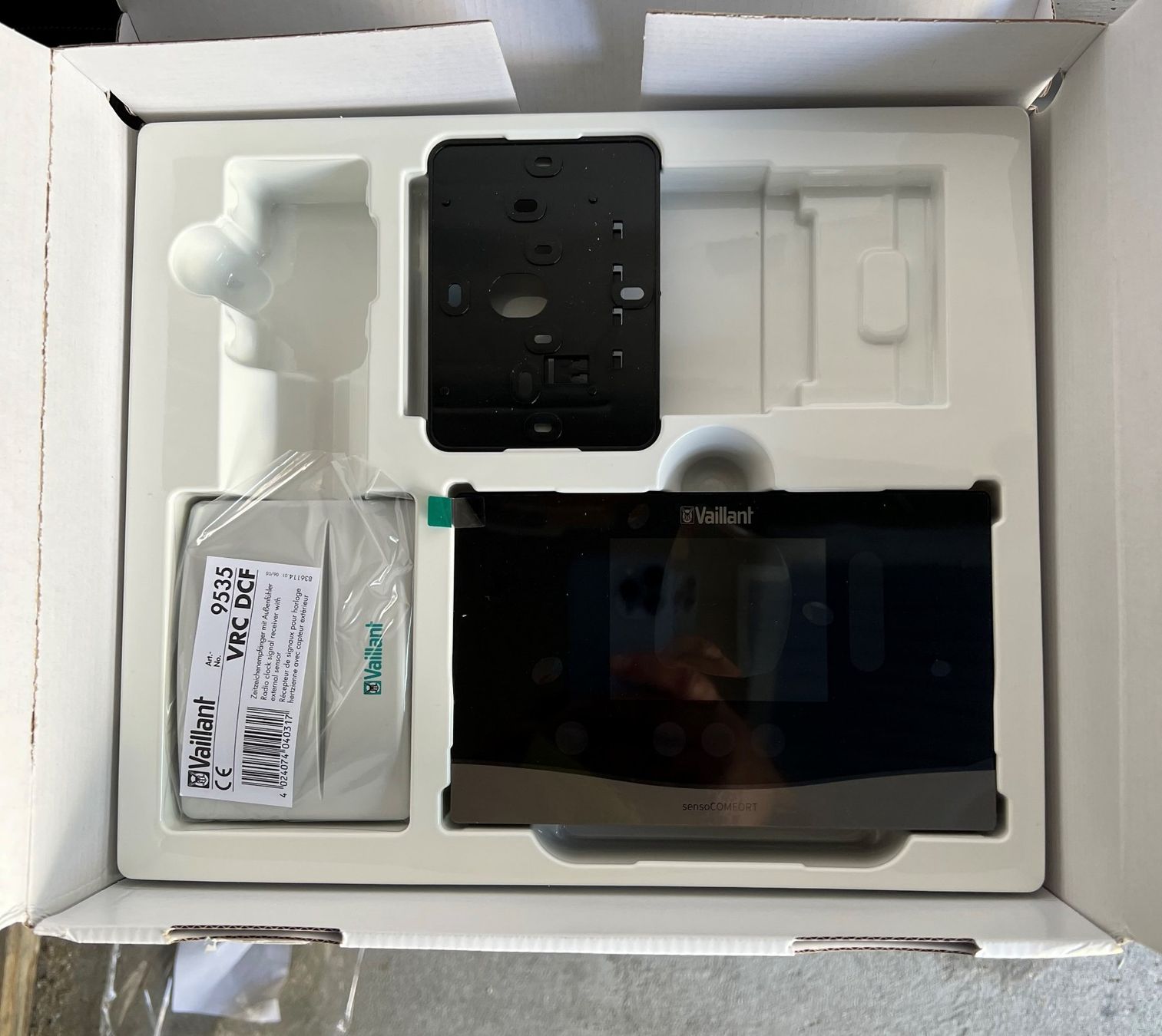 Radiatori: Wärmepumpe Vaillant aroTHERM PLUS VWL55/6A+ UNITOWER – Nuovo e nell'imballaggio originale da Gretzenbach venduto da Avantiklima 4